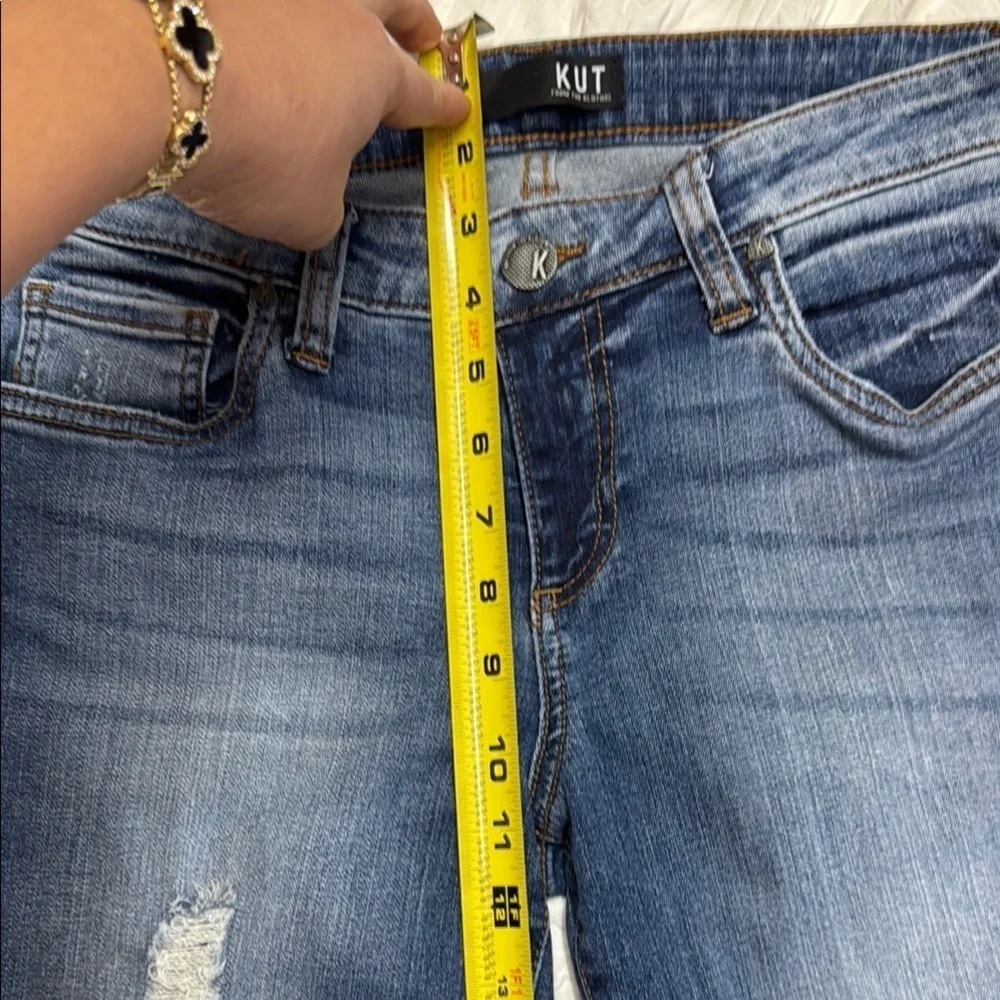 Kut from the Kloth.   Blue Skinny Jeans with Tapered Fit